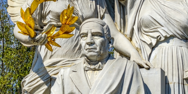 Status of Benito Juarez