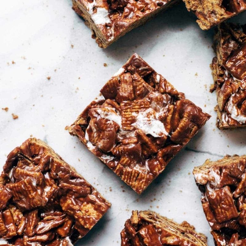 Golden Grahams Bars cut into squares.