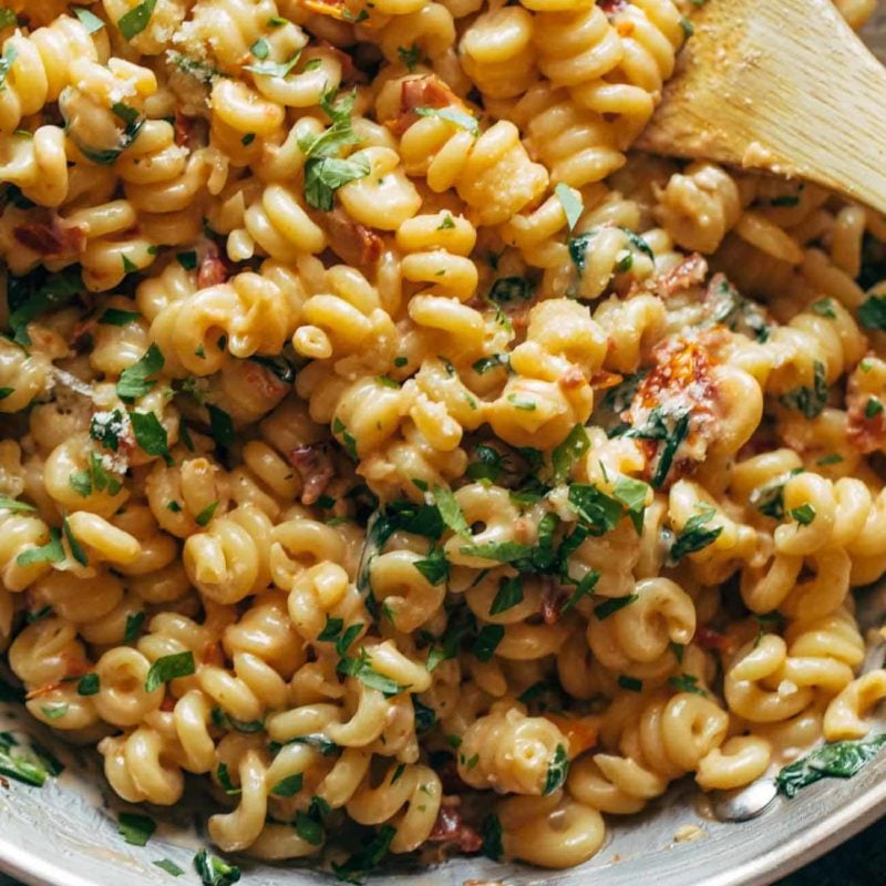 A picture of Creamy Garlic Sun-Dried Tomato Pasta